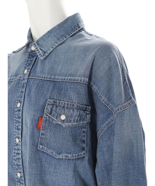 Ungrid（アングリッド）の「ルーズショートダメージデニムシャツ（シャツ/ブラウス・レディース・ブルー・FREE）」の2枚目の写真