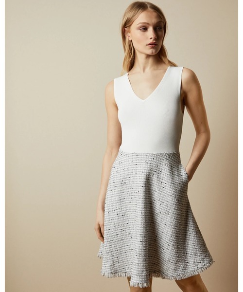 Ted Baker(テッドベーカー)の「240117-WMF-ADALAD スリーブレス Vネックドレス(ドレス)」|アイボリー