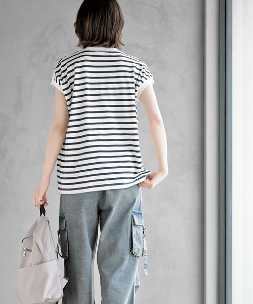 rps(アールピーエス)の「プチハイネックプルオーバー(Tシャツ/カットソー・レディース・ネイビー/ベージュ/パープル/ダークグリーン/ブラック/ブルー/アイボリー/その他/グレイッシュベージュ/マスタード/モカ/ブラック系その他2/ライトカーキ・M/フリー)」の16枚目の写真