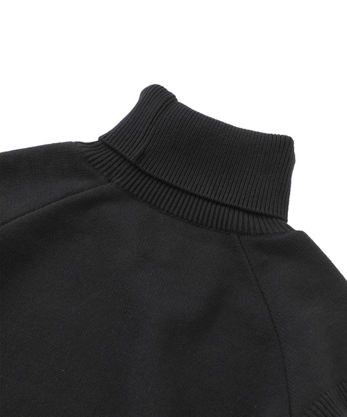 F（エフ）（エフ）の「【F】ダブルスリーブタートルネック（ニット/セーター・メンズ・ホワイト/ブラック・1/2）」の21枚目の写真