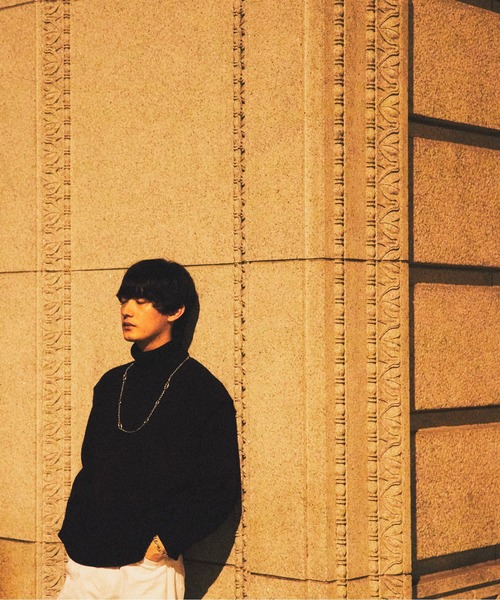 F（エフ）（エフ）の「【F】ダブルスリーブタートルネック（ニット/セーター・メンズ・ホワイト/ブラック・1/2）」の4枚目の写真