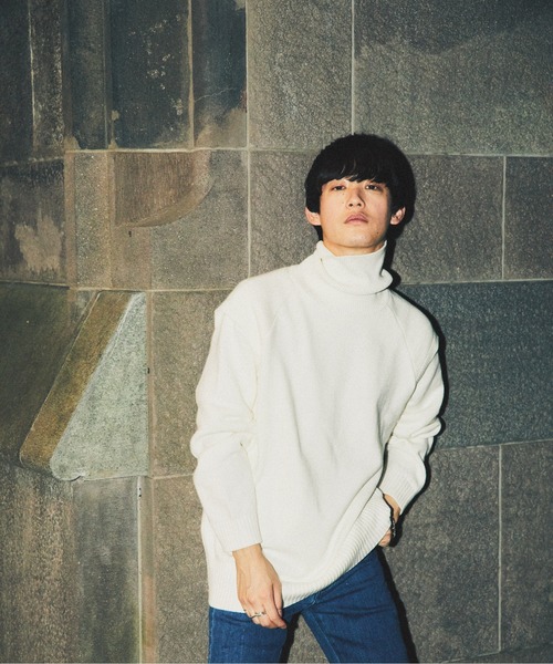 F（エフ）（エフ）の「【F】ダブルスリーブタートルネック（ニット/セーター・メンズ・ホワイト/ブラック・1/2）」の3枚目の写真