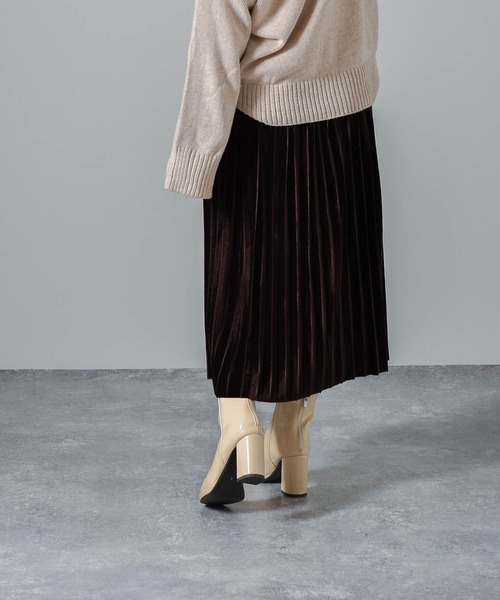 muure（ミュール）の「ベロアプリーツスカート（スカート・レディース・ブラック/ダークブラウン/ブラウン/カーキ/シルバーグレー・FREE）」の10枚目の写真