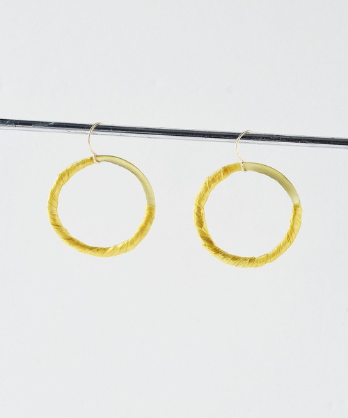 tone(トーン)の「【PAPER ART WORKS】metalic circle(ピアス(両耳用)・レディース・シルバー/ゴールド/ピンクゴールド・FREE)」の1枚目の写真