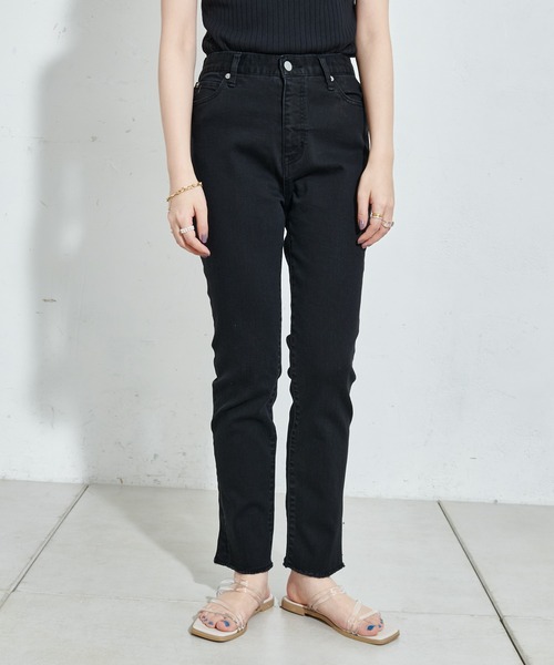 DISCOAT(ディスコート)の「カットオフデニムスキニーパンツ(デニムパンツ・レディース・ブラック/ブルー・MEDIUM/LARGE)」の11枚目の写真