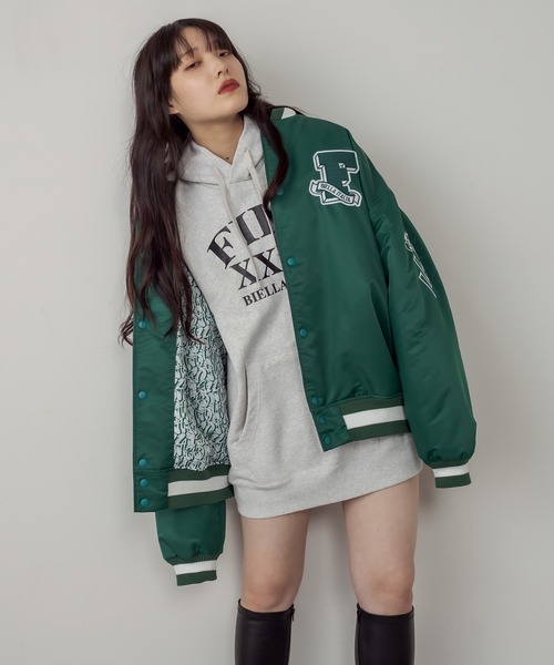RASVOA(ラスボア)の「【FILA】Award jacket/フィラアワードジャケット/スタジャン(ブルゾン・レディース・ブラック/グリーン・FREE)」の5枚目の写真