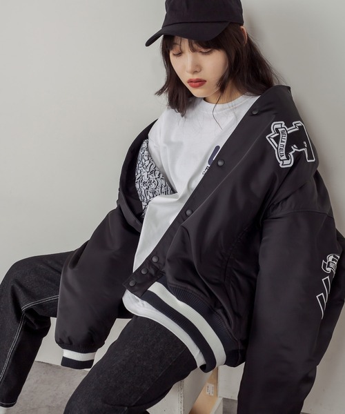 RASVOA(ラスボア)の「【FILA】Award jacket/フィラアワードジャケット/スタジャン(ブルゾン・レディース・ブラック/グリーン・FREE)」の4枚目の写真