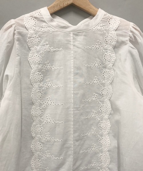 AS KNOW AS PINKY(アズノゥアズピンキー)の「流れるスカラな真ん中ブラウス(シャツ/ブラウス・レディース・オフホワイト/ブラック・FREE)」の9枚目の写真