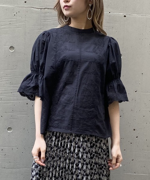 AS KNOW AS PINKY(アズノゥアズピンキー)の「流れるスカラな真ん中ブラウス(シャツ/ブラウス・レディース・オフホワイト/ブラック・FREE)」の16枚目の写真