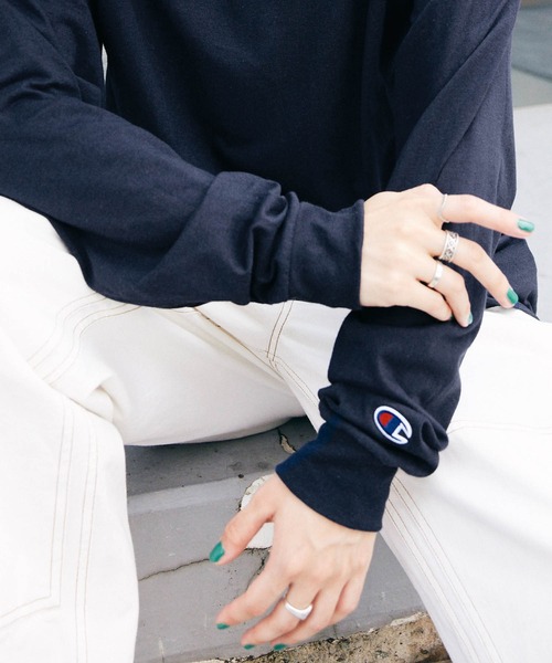 Champion（チャンピオン）の「Champion Authentic T-SHIRTS レディース チャンピオン スーパーオーバーサイズ コットン L/S Tシャツ（Tシャツ/カットソー・レディース・ブラック/グレー/ロイヤルブルー/ホワイト/ネイビー/レッド・L/XL/S/M）」の18枚目の写真