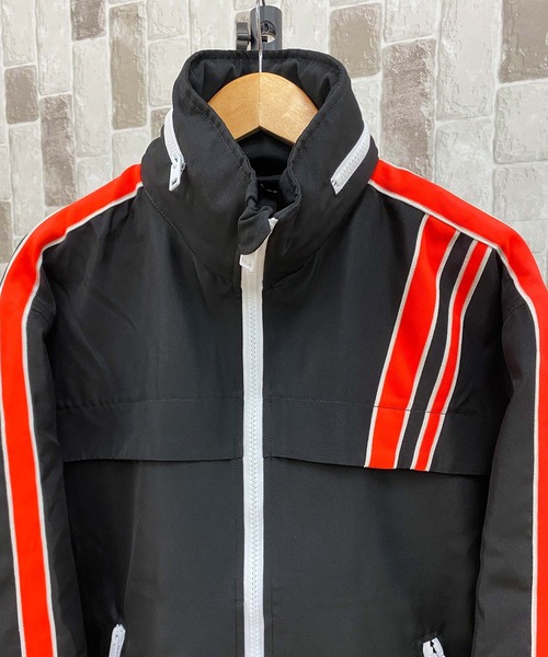 DIESEL（ディーゼル）の「バックロゴ スリーブライン トラック