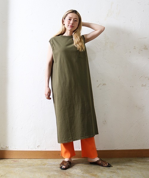 Goodwear(Since1983)（グッドウェア）の「SLEEVELESS POCKET ONEPIECE LONG / スリーブレスポケットワンピースロング SALE（ワンピース・レディース・ダークオリーブ/杢グレー/ブラウン系その他/レッド/チェリーピンク/ベージュ・MEDIUM）」の4枚目の写真