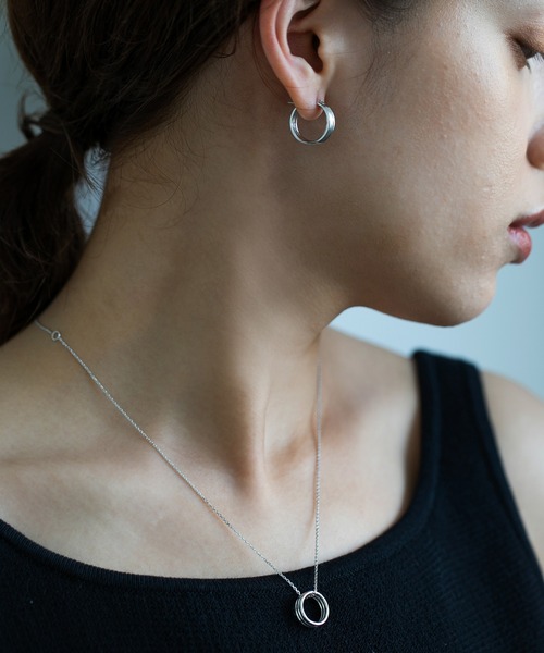 PAS TIERRA（パティエラ）の「-Lien- シェードプチピアス（ピアス（両耳用）・レディース・シルバー/イエローゴールド・FREE）」の7枚目の写真