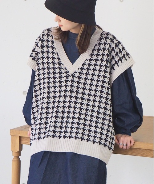 tiptop(ティップトップ)の「アソートVネックBIGベスト(ベスト・レディース・アイボリー/ダークブルー/A/B/グレイッシュベージュ/D/C/ブルー/キナリ/グリーン/ピンク/ブラウン・FREE)」の10枚目の写真