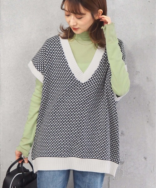 tiptop(ティップトップ)の「アソートVネックBIGベスト(ベスト・レディース・アイボリー/ダークブルー/A/B/グレイッシュベージュ/D/C/ブルー/キナリ/グリーン/ピンク/ブラウン・FREE)」の3枚目の写真