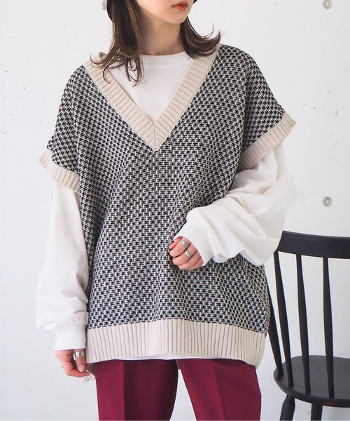 tiptop(ティップトップ)の「アソートVネックBIGベスト(ベスト・レディース・アイボリー/ダークブルー/A/B/グレイッシュベージュ/D/C/ブルー/キナリ/グリーン/ピンク/ブラウン・FREE)」の2枚目の写真