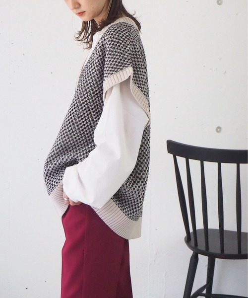 tiptop(ティップトップ)の「アソートVネックBIGベスト(ベスト・レディース・アイボリー/ダークブルー/A/B/グレイッシュベージュ/D/C/ブルー/キナリ/グリーン/ピンク/ブラウン・FREE)」の15枚目の写真