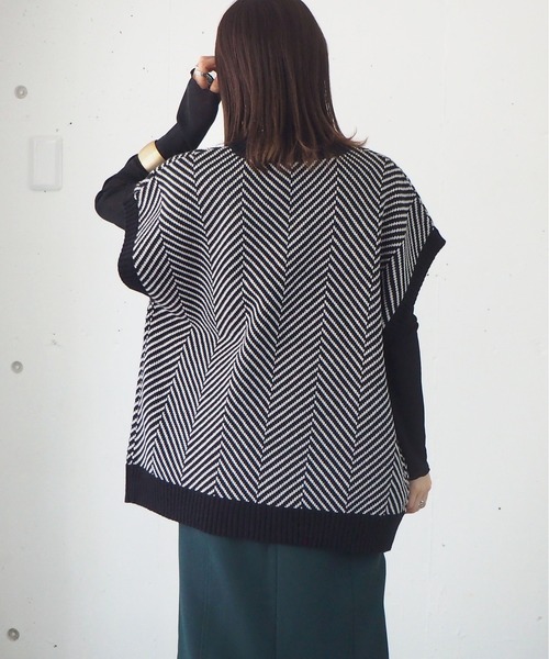 tiptop(ティップトップ)の「アソートVネックBIGベスト(ベスト・レディース・アイボリー/ダークブルー/A/B/グレイッシュベージュ/D/C/ブルー/キナリ/グリーン/ピンク/ブラウン・FREE)」の17枚目の写真