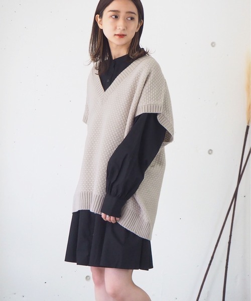 tiptop(ティップトップ)の「アソートVネックBIGベスト(ベスト・レディース・アイボリー/ダークブルー/A/B/グレイッシュベージュ/D/C/ブルー/キナリ/グリーン/ピンク/ブラウン・FREE)」の20枚目の写真