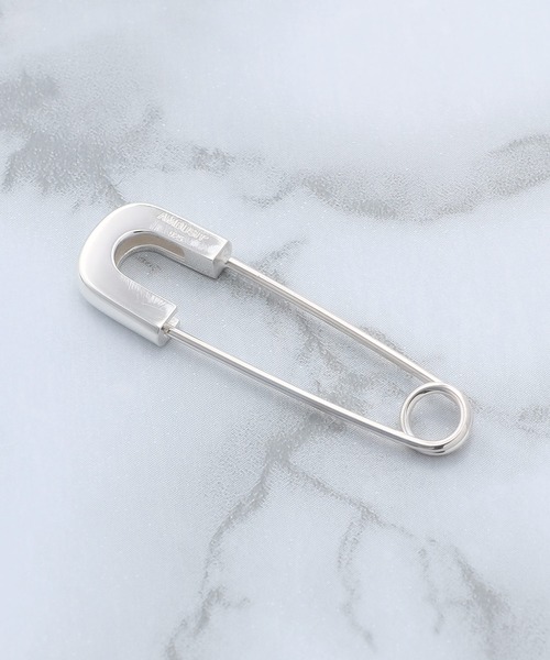 AMBUSH(アンブッシュ)の「AMBUSH SAFETY PIN PIERCE 12111156(ピアス(両耳用)・レディース・ゴールド/シルバー・ONE SIZE)」の2枚目の写真