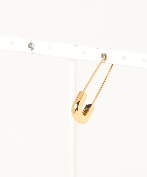 AMBUSH(アンブッシュ)の「AMBUSH SAFETY PIN PIERCE 12111156(ピアス(両耳用)・レディース・ゴールド/シルバー・ONE SIZE)」の3枚目の写真
