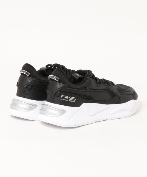 PUMA(プーマ)の「【PUMA for emmi】RS-Z リフレクティブ ウィメンズ(スニーカー・レディース・ブラック・22.5cm/23cm/23.5cm/24cm/24.5cm/25cm)」の2枚目の写真