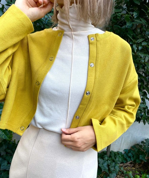 MLI'A（エムリア）の「スナップボタンカーディガン（カーディガン/ボレロ・レディース・ブラック/グレー/アイボリー/グリーン/ダークグリーン/バーガンディー/イエロー・M）」の6枚目の写真