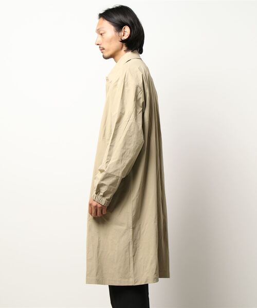 STYLEMIXER（スタイルミキサー）の「マットナイロンロングコート（ステンカラーコート・メンズ・ベージュ/ブラック・X-LARGE/LARGE）」の11枚目の写真