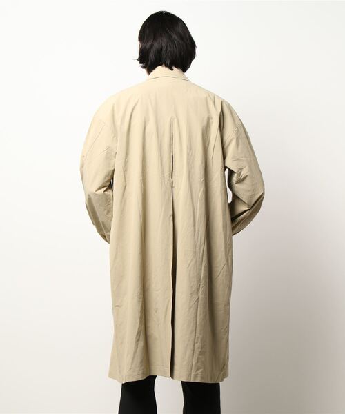 STYLEMIXER（スタイルミキサー）の「マットナイロンロングコート（ステンカラーコート・メンズ・ベージュ/ブラック・X-LARGE/LARGE）」の12枚目の写真