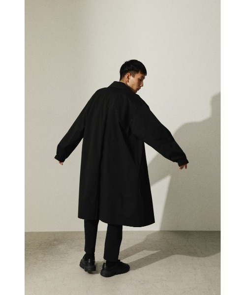 STYLEMIXER（スタイルミキサー）の「マットナイロンロングコート（ステンカラーコート・メンズ・ベージュ/ブラック・X-LARGE/LARGE）」の2枚目の写真