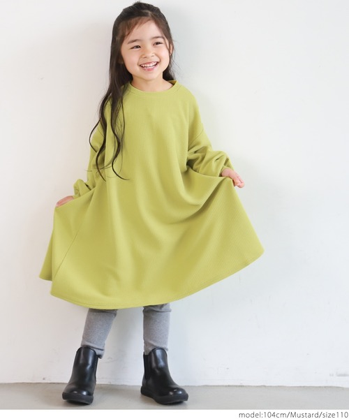 coca（coca）（コカ）の「＼＼新色登場／／キッズ エンボス袖バルーンワンピース（Tシャツ/カットソー・キッズ・ブラック/カーキ/ダークベージュ/マスタード/ワインレッド/ネイビー・100/110/120/130）」の10枚目の写真