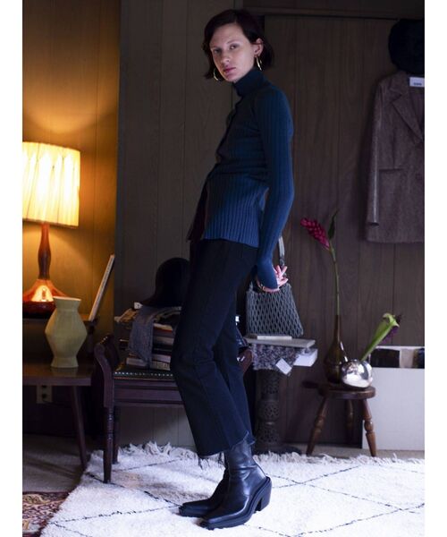 EMODA（エモダ）の「【VEQUM】POINTED BOOTS（ブーツ・レディース・ホワイト/ブラック/ブラウン・35/36/37）」の6枚目の写真