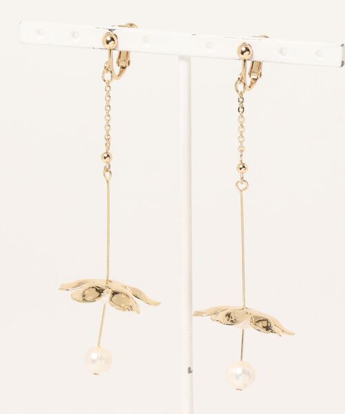 MERCURYDUO(マーキュリーデュオ)の「淡水パールフラワーフォールイヤリング(イヤリング・レディース・シルバー/ゴールド・FREE)」の2枚目の写真