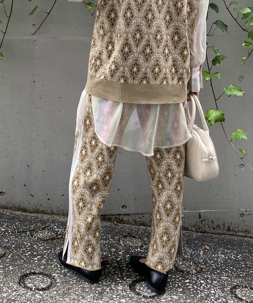 AS KNOW AS PINKY(アズノゥアズピンキー)の「並んでダマスクニットパンツ セットアップ可能(その他パンツ・レディース・ブラック/ベージュ/ダークグリーン・FREE)」の5枚目の写真