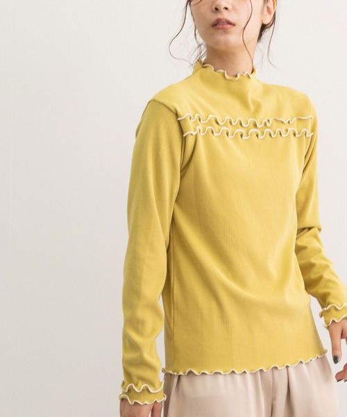 POU DOU DOU（プードゥドゥ）の「起毛テレコ2way配色メロートップス（Tシャツ/カットソー・レディース・イエロー/ブルー/アイボリー/モカ・3）」の2枚目の写真