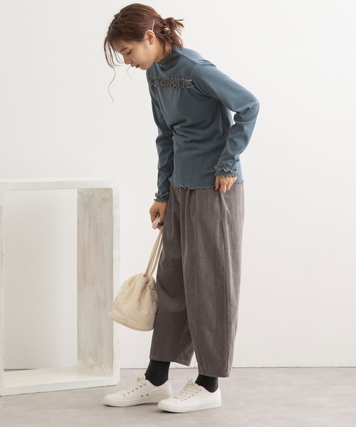 POU DOU DOU（プードゥドゥ）の「起毛テレコ2way配色メロートップス（Tシャツ/カットソー・レディース・イエロー/ブルー/アイボリー/モカ・3）」の12枚目の写真