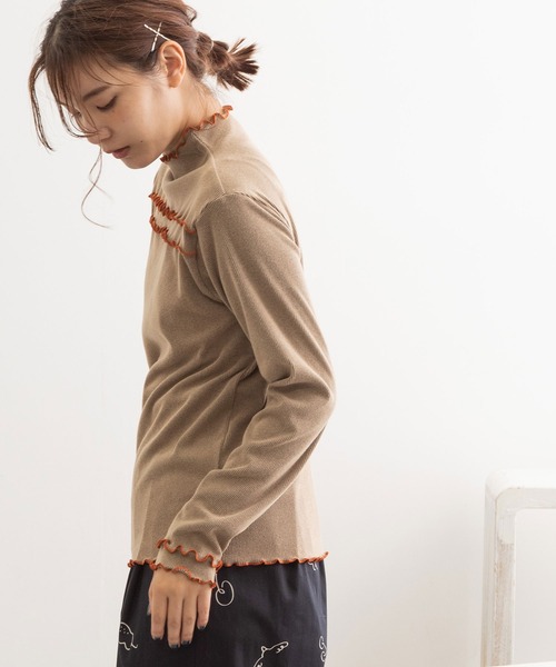 POU DOU DOU（プードゥドゥ）の「起毛テレコ2way配色メロートップス（Tシャツ/カットソー・レディース・イエロー/ブルー/アイボリー/モカ・3）」の9枚目の写真