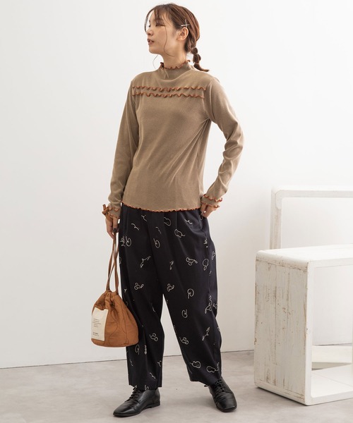 POU DOU DOU（プードゥドゥ）の「起毛テレコ2way配色メロートップス（Tシャツ/カットソー・レディース・イエロー/ブルー/アイボリー/モカ・3）」の19枚目の写真