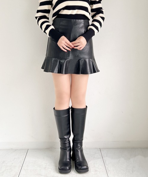 Loueme(ルエム)の「フェイクレザーフリルミニスカパン(スカート・レディース・ブラック/アイボリー・FREE)」の18枚目の写真