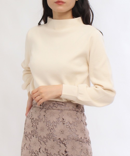 TRUDEA(トルディア)の「アンジェリーナボトルネックニット(ニット/セーター・レディース・ホワイト/ライトグレー/ベージュ/モカ・MEDIUM/LARGE)」の11枚目の写真