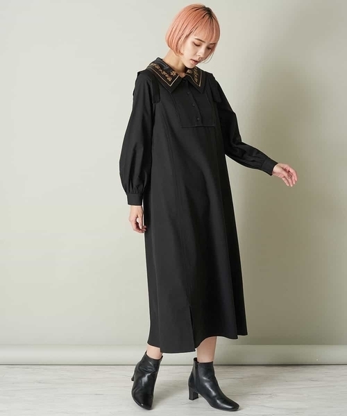 A de a.v.v（アードアー・ヴェ・ヴェ）の「襟刺繍入りワンピース（ワンピース・レディース・ブラック/カーキ・38/36）」の2枚目の写真