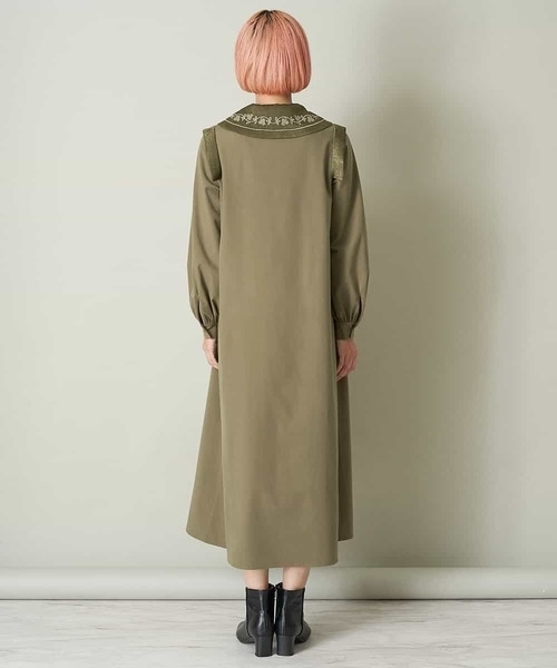 A de a.v.v（アードアー・ヴェ・ヴェ）の「襟刺繍入りワンピース（ワンピース・レディース・ブラック/カーキ・38/36）」の8枚目の写真