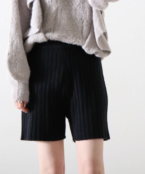 Cheek（チーク）の「ワイドリブニットショートパンツ（その他パンツ・レディース・ブラック/ベージュ/オフホワイト・MEDIUM）」の3枚目の写真