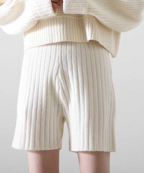 Cheek（チーク）の「ワイドリブニットショートパンツ（その他パンツ・レディース・ブラック/ベージュ/オフホワイト・MEDIUM）」の14枚目の写真