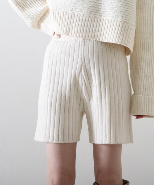 Cheek（チーク）の「ワイドリブニットショートパンツ（その他パンツ・レディース・ブラック/ベージュ/オフホワイト・MEDIUM）」の16枚目の写真