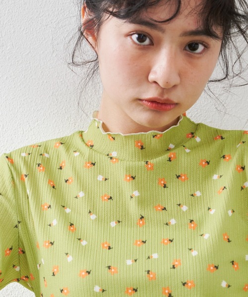 MERLOT（メルロー）の「小花柄メロートップス（Tシャツ/カットソー・レディース・ホワイト/グリーン/パープル・FREE）」の15枚目の写真