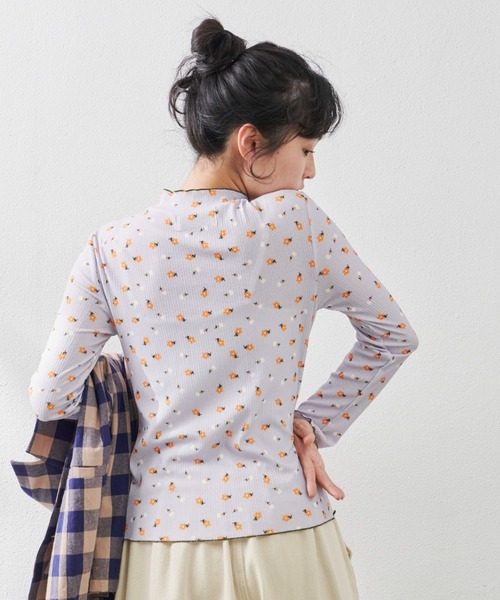 MERLOT（メルロー）の「小花柄メロートップス（Tシャツ/カットソー・レディース・ホワイト/グリーン/パープル・FREE）」の16枚目の写真