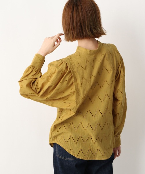 A part by（アパートバイ）の「コットンレースブラウス　266862（シャツ/ブラウス・レディース・ブラック/オフホワイト/マスタード・FREE）」の20枚目の写真