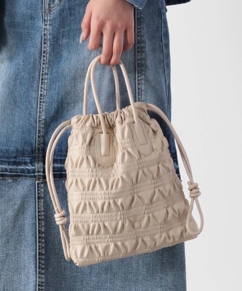 cepo(セポ)の「シャーリング巾着ショルダー(ハンドバッグ・レディース・ブラック/オフホワイト・FREE)」の2枚目の写真