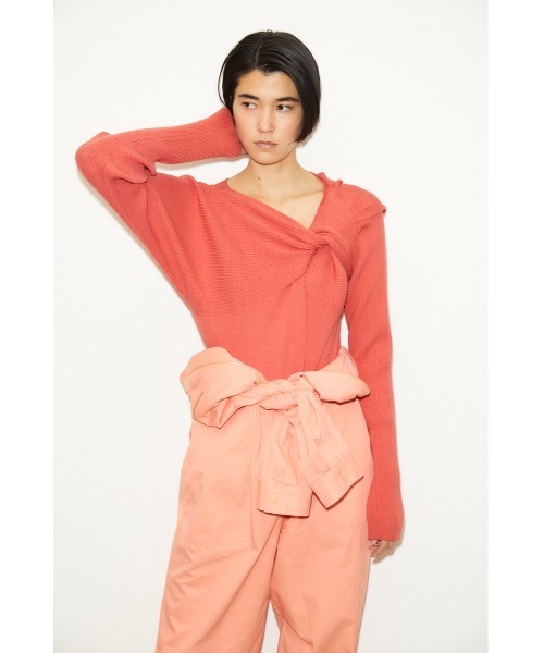 THROW by SLY(スローバイスライ)の「THROW NECK 2WAY HG TOPS ハイゲージ トップス(ニット/セーター・レディース・ブラック/クリアレッド・FREE)」の14枚目の写真
